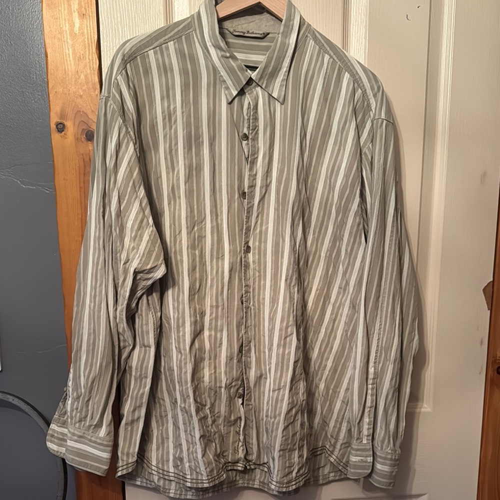 Tommy Bahama Gray Casual Button Down Shirt